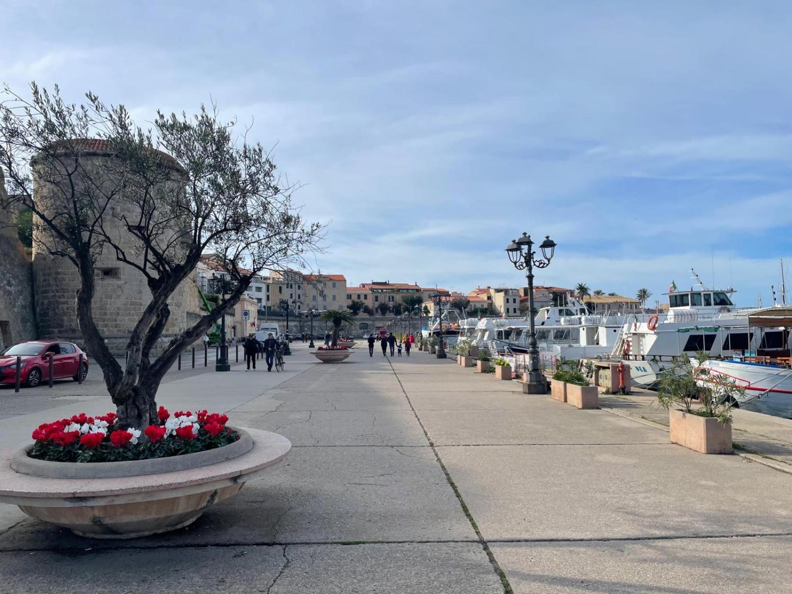 Suite "La Finestra Su Alghero" Luaran gambar
