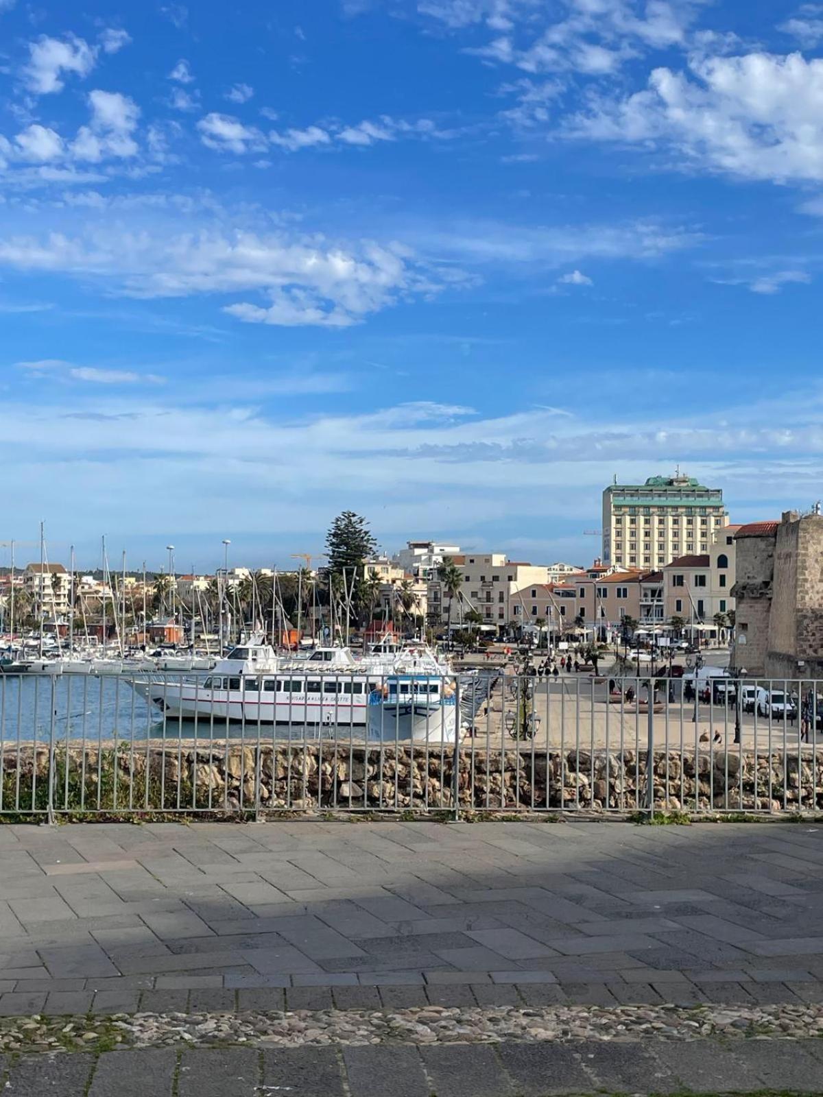 Suite "La Finestra Su Alghero" Luaran gambar